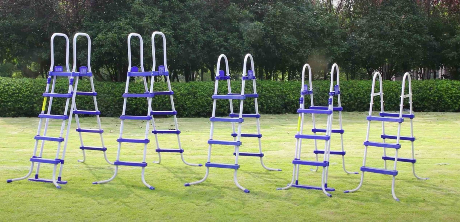 choosing the right above ground pool ladder